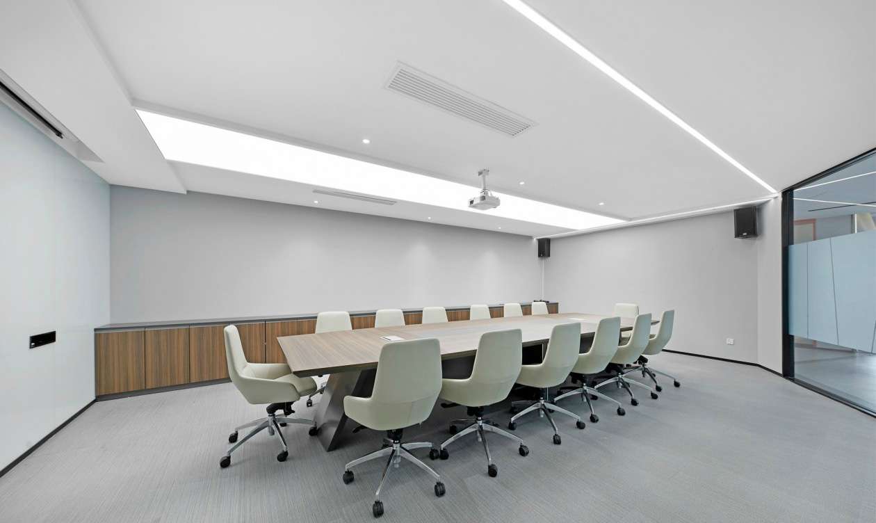 辦公室裝修需要處理好辦公空間的秘密與公共空間的關(guān)系 辦公室裝修需要處理好辦公空間的秘密與公共空間的關(guān)系